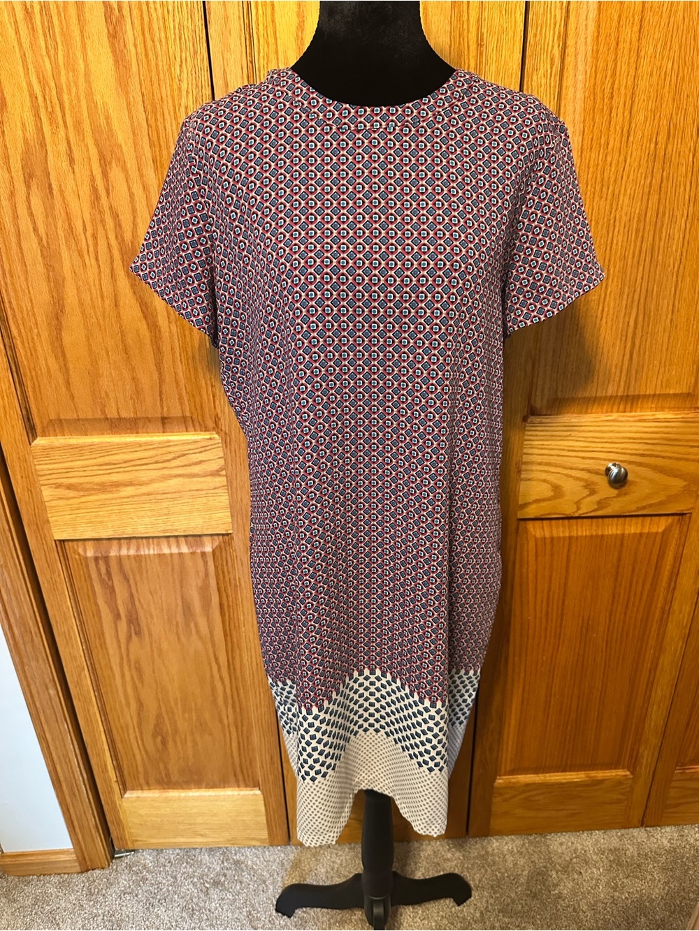 Artisan NY Size 8 Geometric Border Print Shift Dress Red Blue
